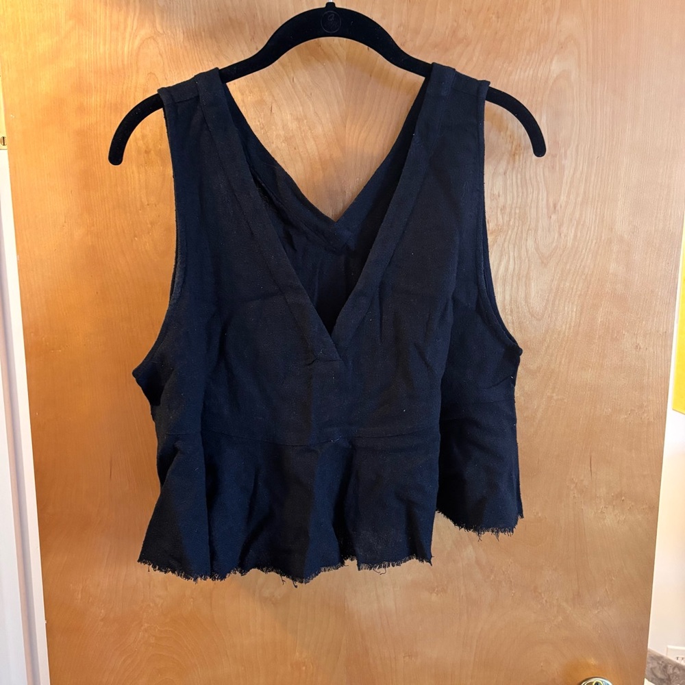 Fara boutique 100% raw silk black top NWOT